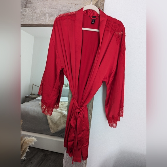 NWOT - Victoria's Secret Red satin robe M/L - Picture 3 of 10